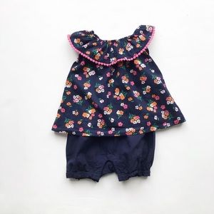 Babygap navy floral romper  EUC 12-18 months